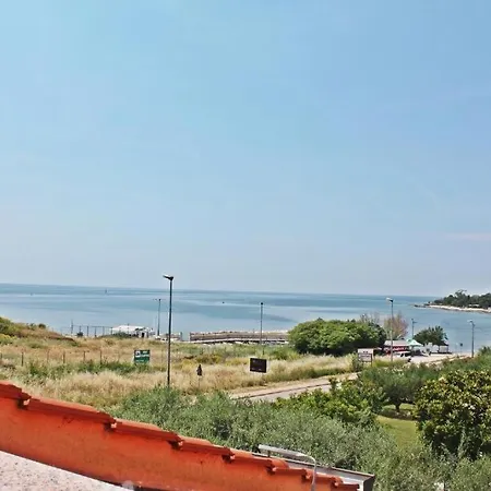 Apartamento In With Sea View, Balcony, Air Conditioning, Wifi